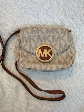 Michael Kors | MK Logo mini Crossbody Bag